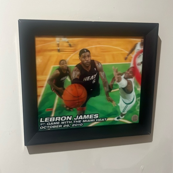 Lebron James 1st game Miami Heat - Picture 3 of 10